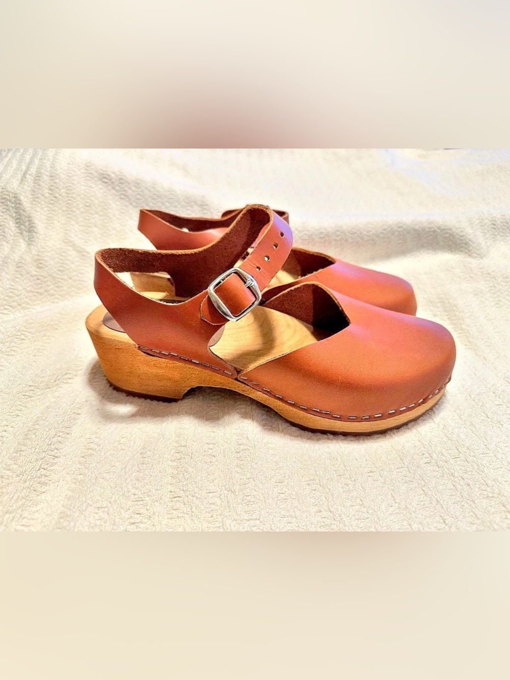 MIA Sofia Leather Clogs in Luggage Brown US 9